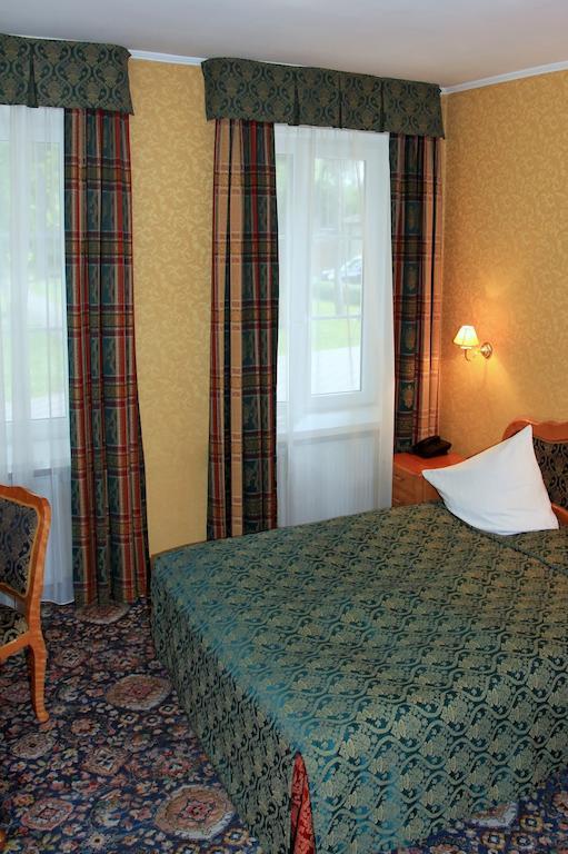 Aparthotel Dedek Park - Historyczny Dworek W Pieknym Parku Skaryszewskim Obok Stadionu Narodowego Varsavia